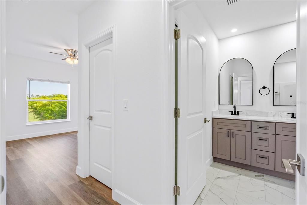 En Venta: $555,000 (6 camas, 0 baños, 2614 Pies cuadrados)