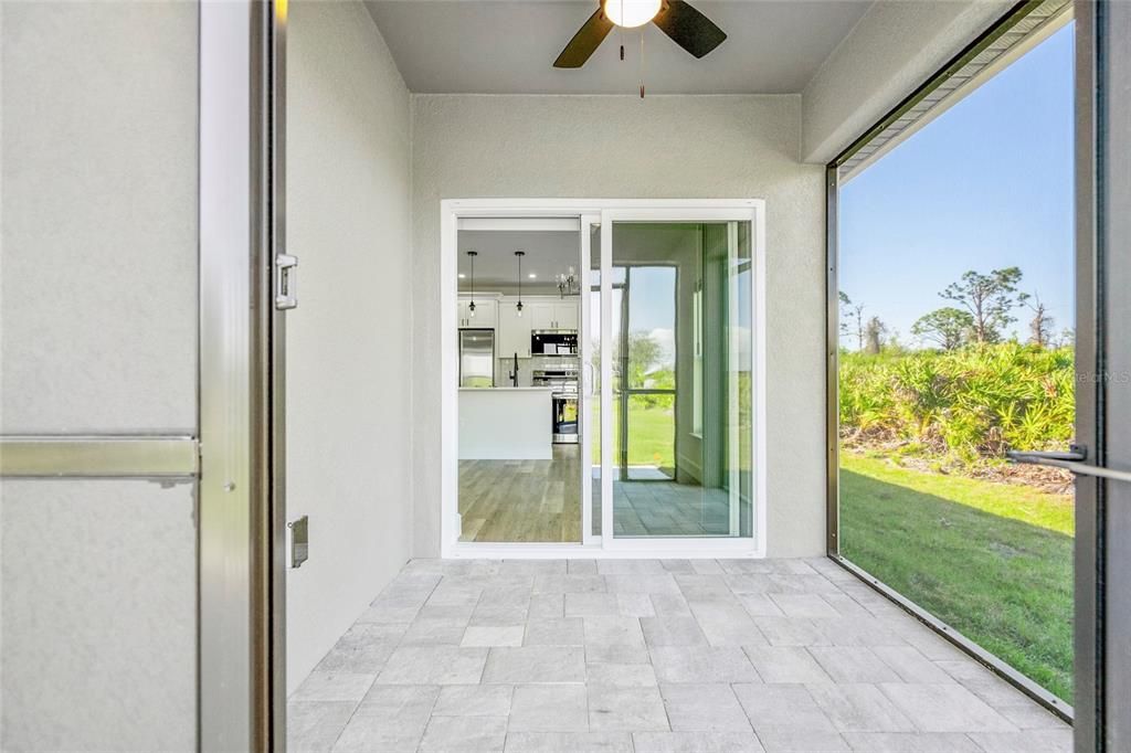 En Venta: $555,000 (6 camas, 0 baños, 2614 Pies cuadrados)