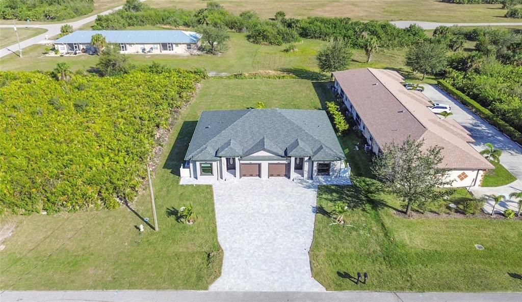 En Venta: $555,000 (6 camas, 0 baños, 2614 Pies cuadrados)