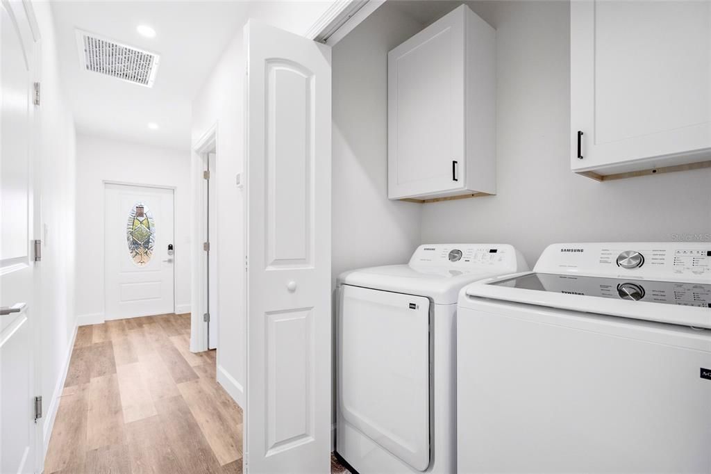 En Venta: $555,000 (6 camas, 0 baños, 2614 Pies cuadrados)