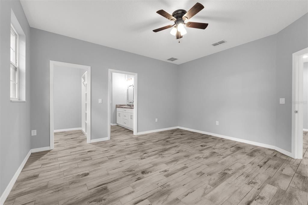 Active With Contract: $297,900 (3 beds, 2 baths, 1364 Square Feet)