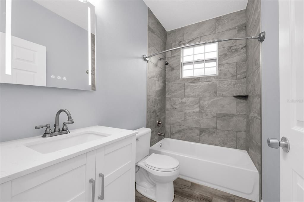 Active With Contract: $297,900 (3 beds, 2 baths, 1364 Square Feet)