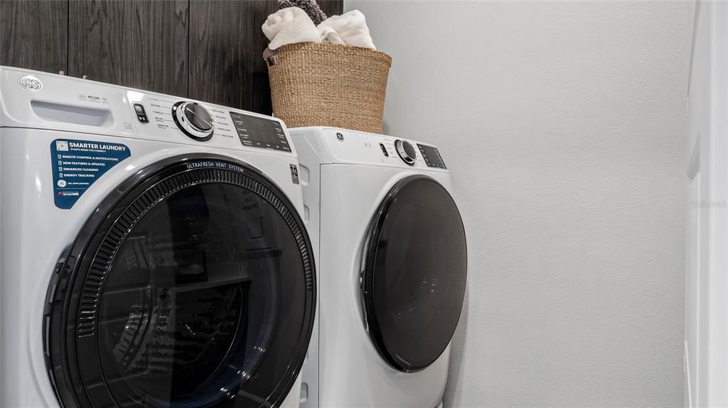 For Sale: $474,990 (3 beds, 3 baths, 2129 Square Feet)