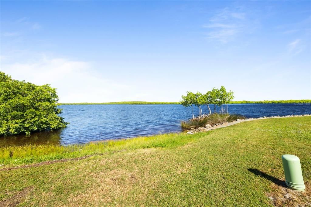 En Venta: $185,000 (2 camas, 2 baños, 1128 Pies cuadrados)