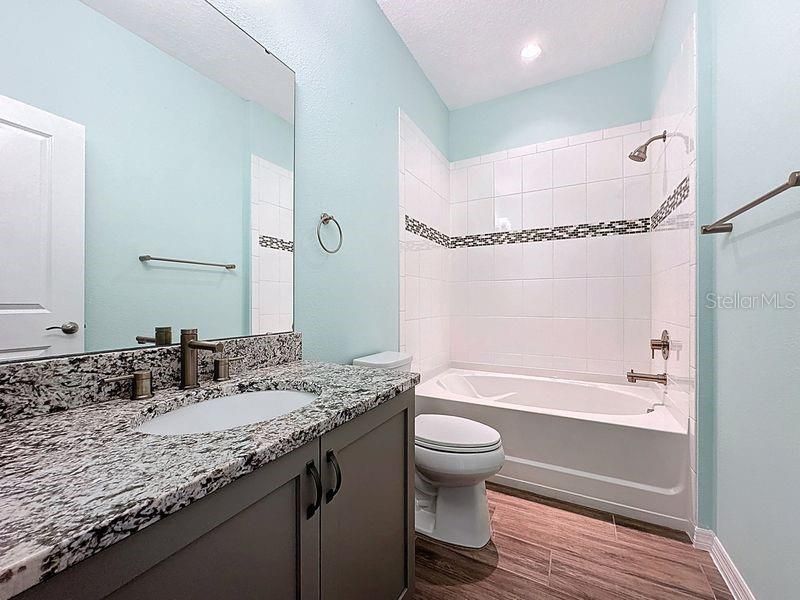 На продажу: $424,900 (3 спален, 2 ванн, 1905 Квадратных фут)