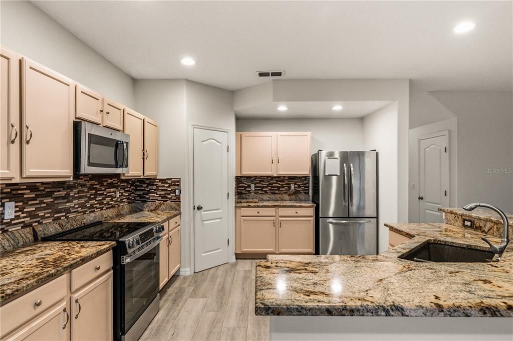 For Sale: $545,000 (5 beds, 3 baths, 3449 Square Feet)