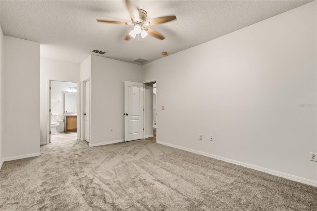 For Sale: $545,000 (5 beds, 3 baths, 3449 Square Feet)