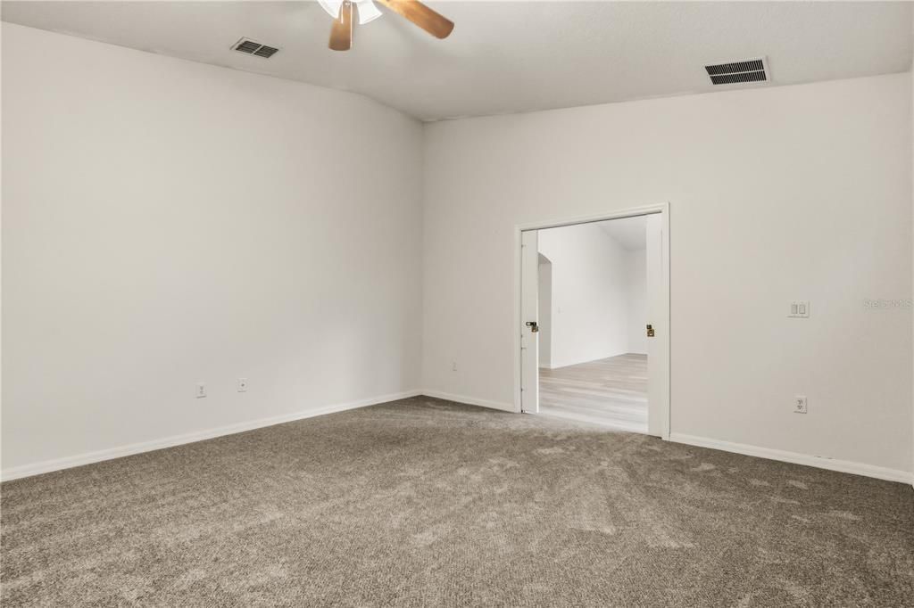 For Sale: $545,000 (5 beds, 3 baths, 3449 Square Feet)