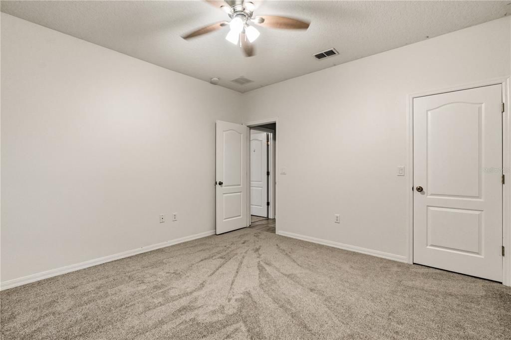 For Sale: $545,000 (5 beds, 3 baths, 3449 Square Feet)