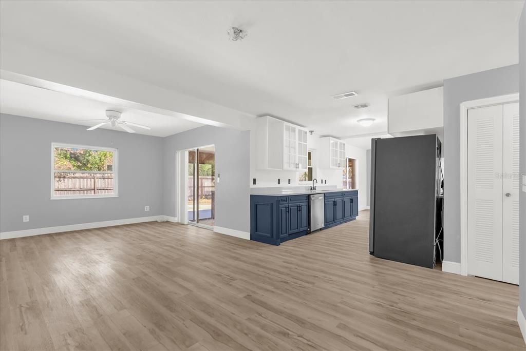 For Sale: $399,000 (4 beds, 2 baths, 2107 Square Feet)