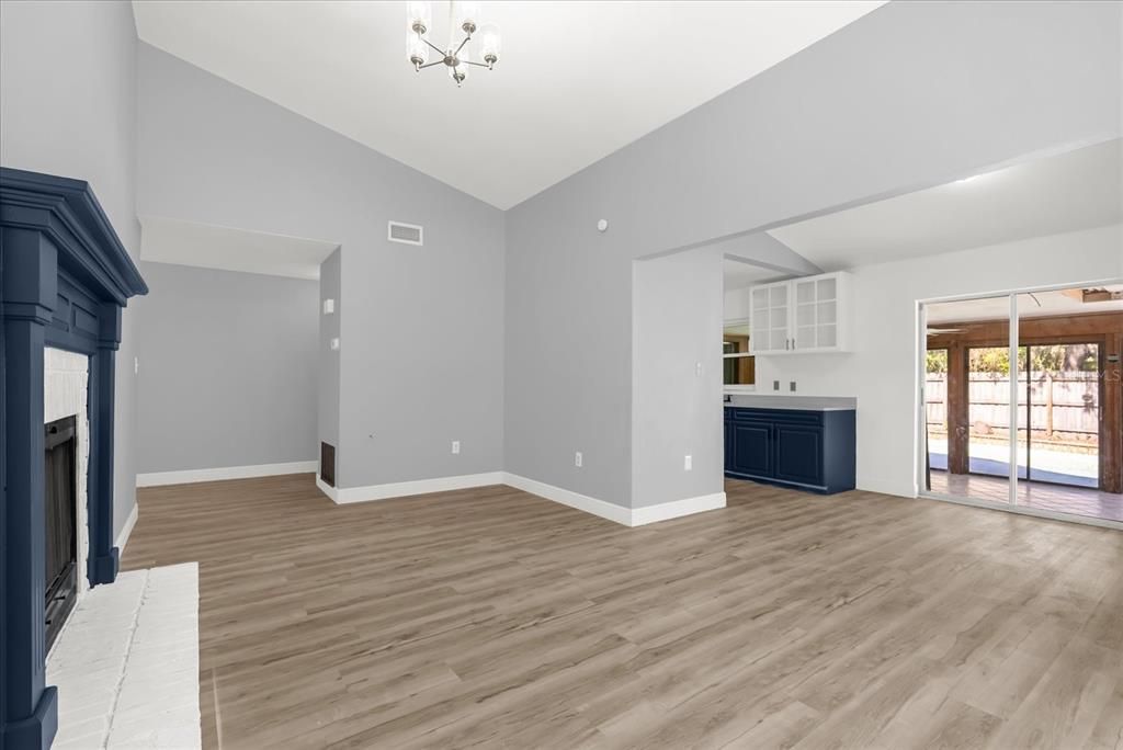 For Sale: $399,000 (4 beds, 2 baths, 2107 Square Feet)