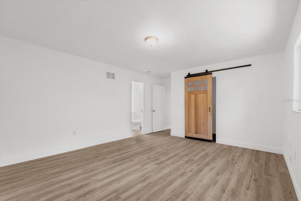 For Sale: $399,000 (4 beds, 2 baths, 2107 Square Feet)