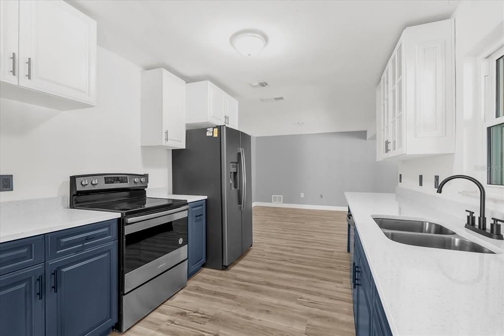 For Sale: $399,000 (4 beds, 2 baths, 2107 Square Feet)