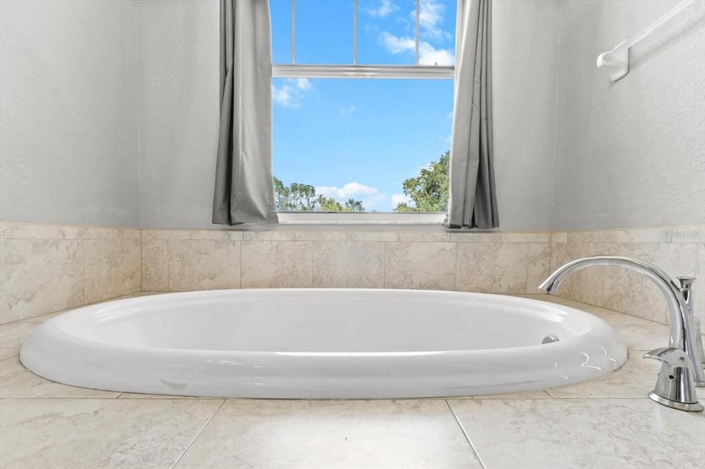 For Sale: $869,900 (4 beds, 3 baths, 3059 Square Feet)