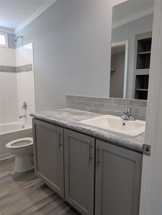 For Sale: $320,000 (3 beds, 2 baths, 1500 Square Feet)