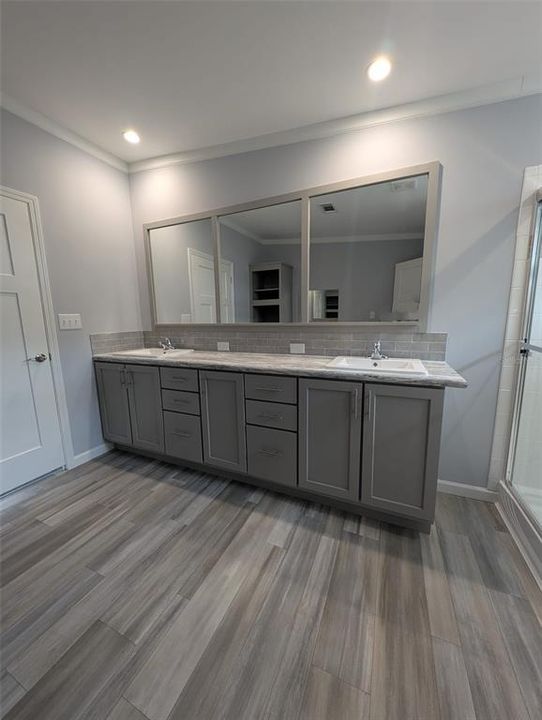 For Sale: $320,000 (3 beds, 2 baths, 1500 Square Feet)