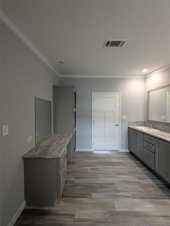 For Sale: $320,000 (3 beds, 2 baths, 1500 Square Feet)