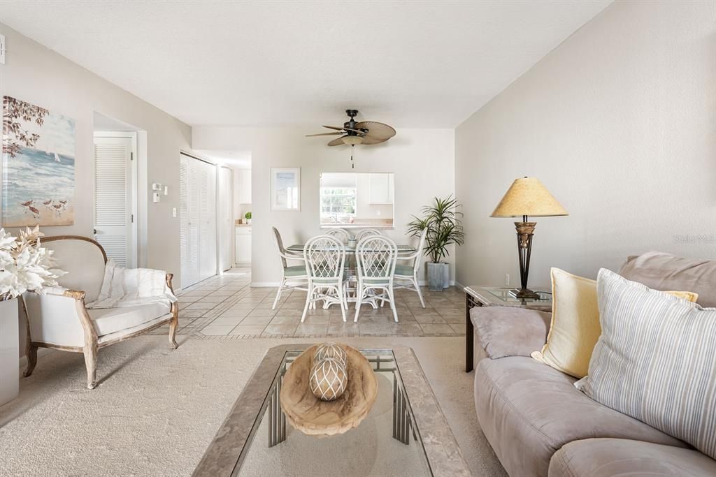 For Sale: $194,500 (2 beds, 2 baths, 1056 Square Feet)