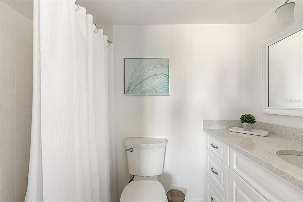 For Sale: $194,500 (2 beds, 2 baths, 1056 Square Feet)