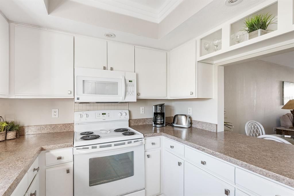 For Sale: $194,500 (2 beds, 2 baths, 1056 Square Feet)