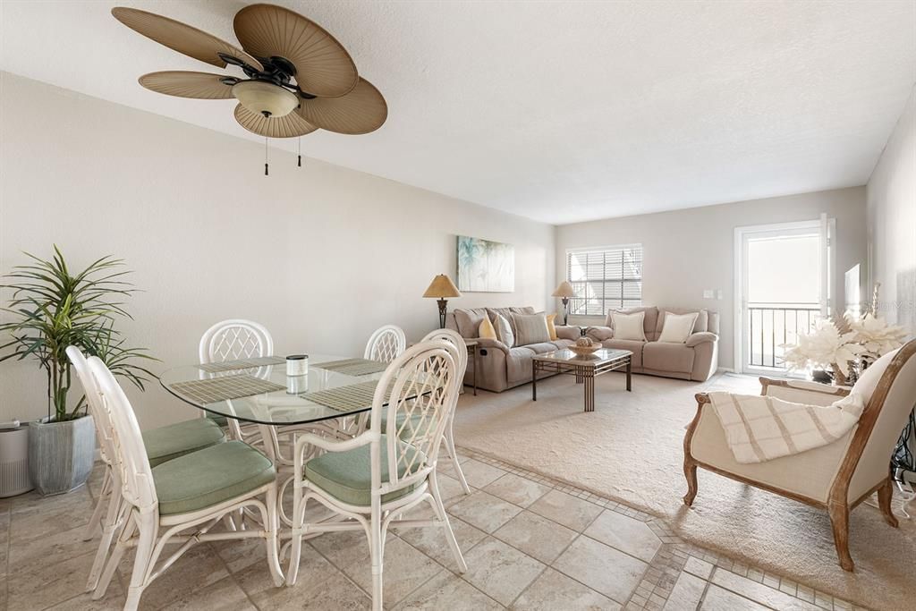 For Sale: $194,500 (2 beds, 2 baths, 1056 Square Feet)