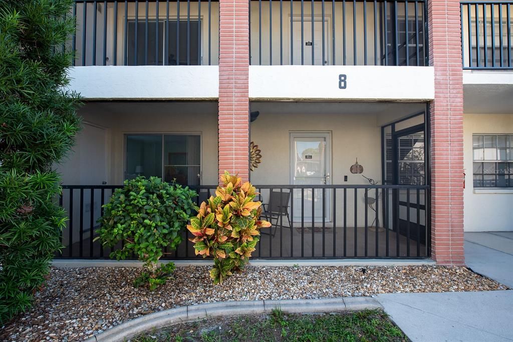 For Sale: $194,500 (2 beds, 2 baths, 1056 Square Feet)