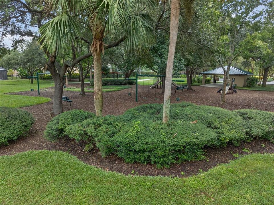 Activo con contrato: $634,900 (4 camas, 3 baños, 2463 Pies cuadrados)