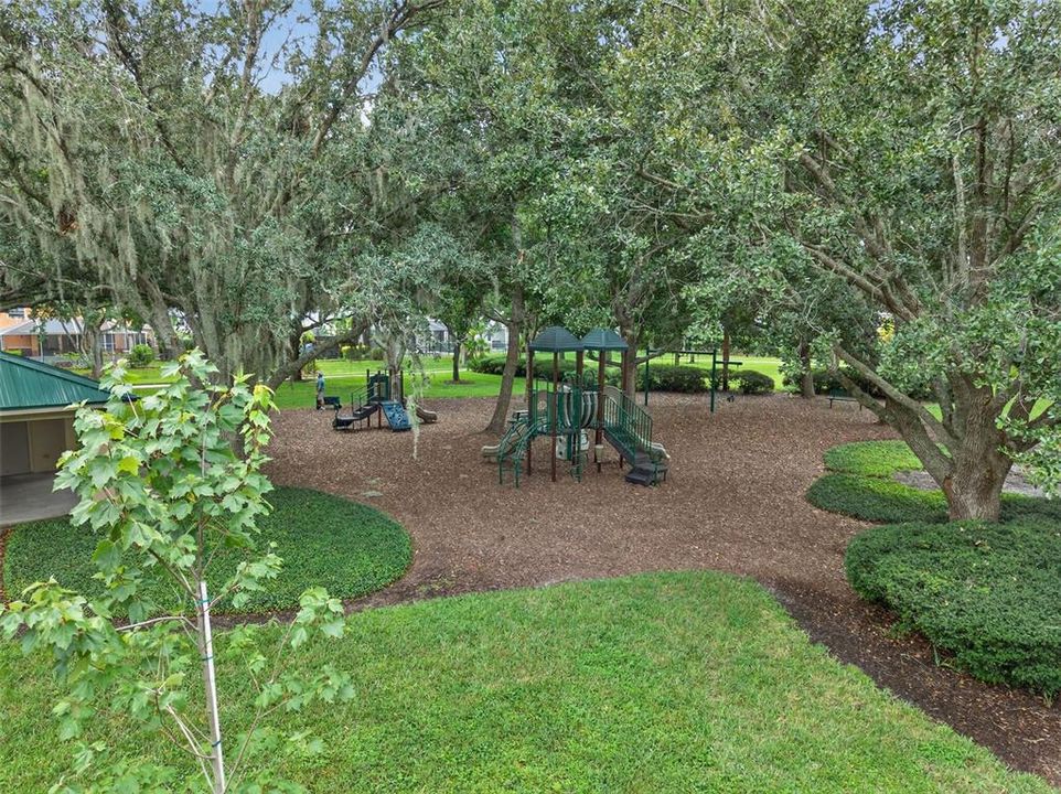 Activo con contrato: $634,900 (4 camas, 3 baños, 2463 Pies cuadrados)