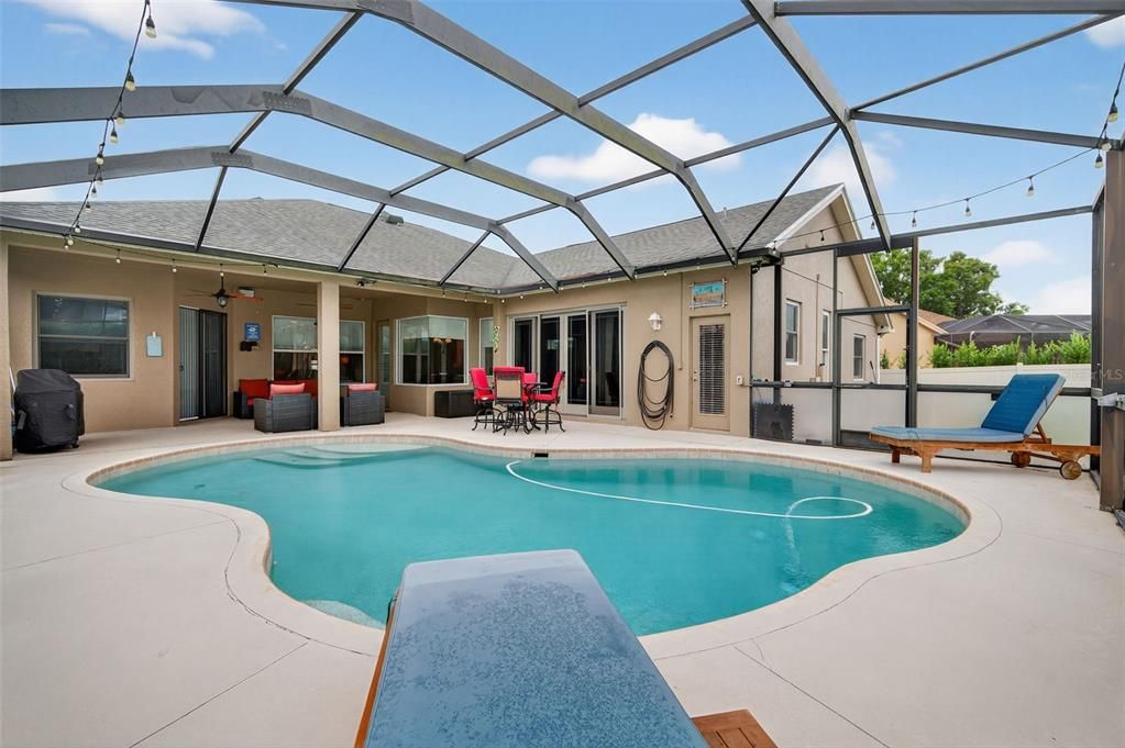 Activo con contrato: $634,900 (4 camas, 3 baños, 2463 Pies cuadrados)