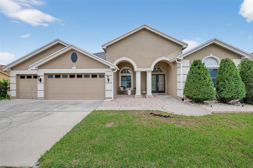 Activo con contrato: $634,900 (4 camas, 3 baños, 2463 Pies cuadrados)