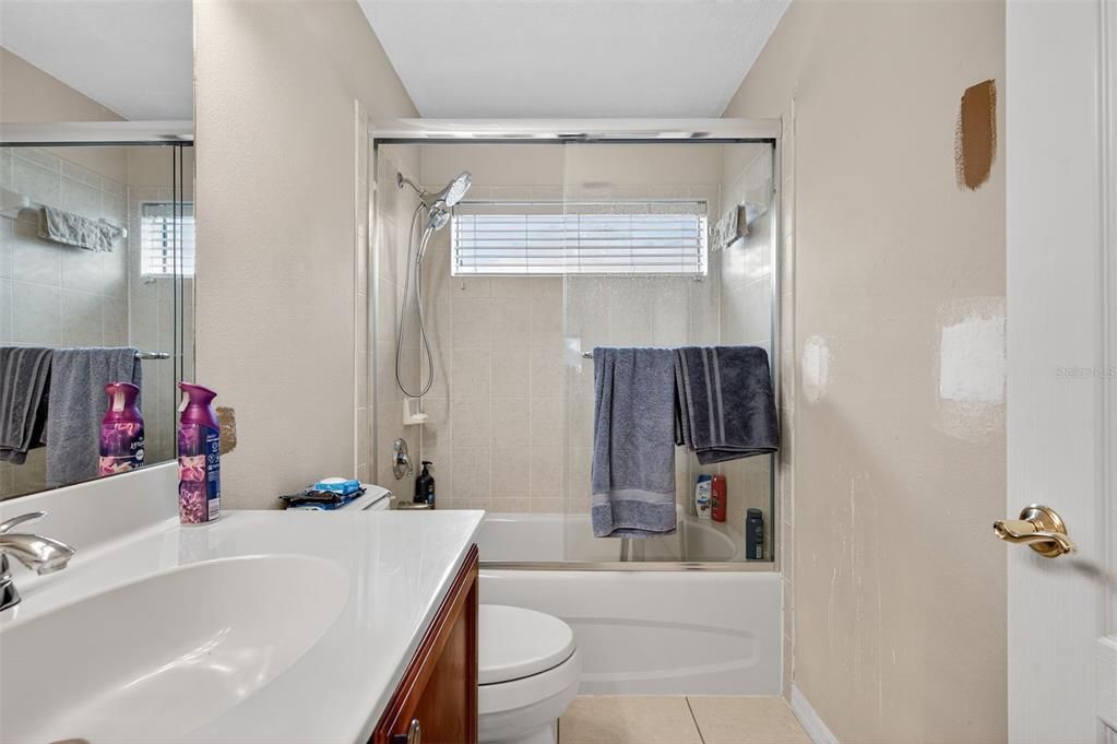 Activo con contrato: $634,900 (4 camas, 3 baños, 2463 Pies cuadrados)