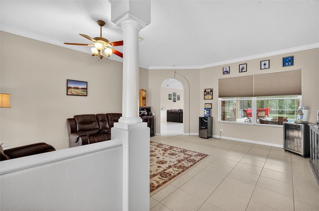 Activo con contrato: $634,900 (4 camas, 3 baños, 2463 Pies cuadrados)