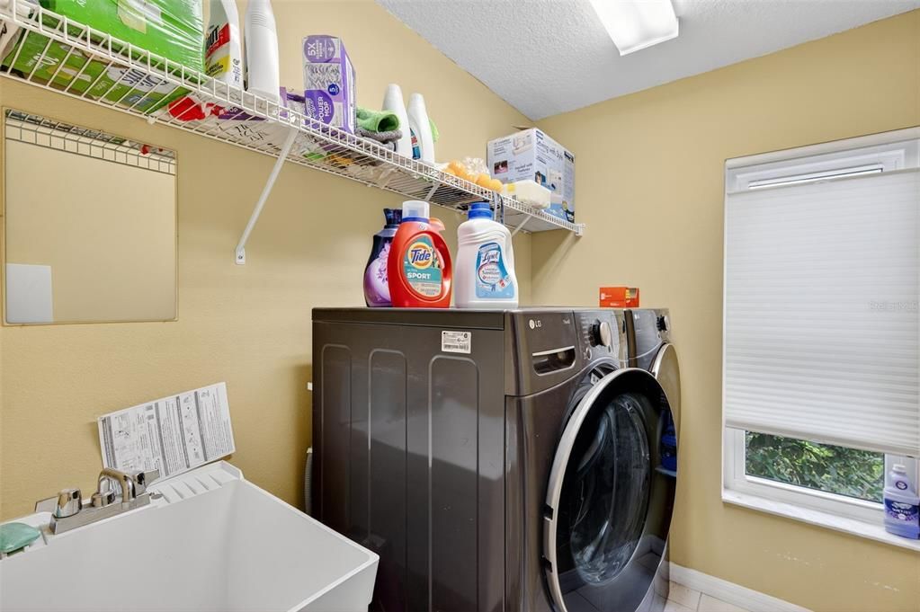 Activo con contrato: $634,900 (4 camas, 3 baños, 2463 Pies cuadrados)