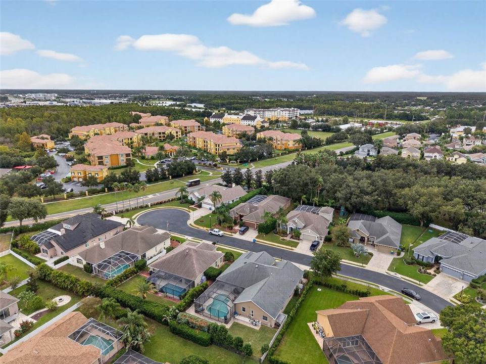 Activo con contrato: $634,900 (4 camas, 3 baños, 2463 Pies cuadrados)