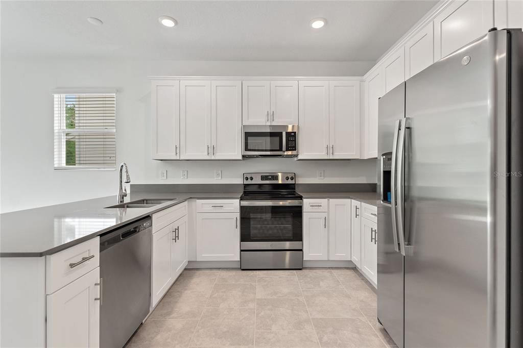 出租: $2,350 (3 贝兹, 2 浴室, 1797 平方英尺)