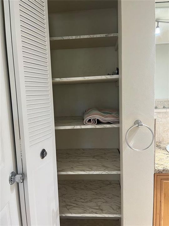 For Rent: $1,600 (1 beds, 1 baths, 1053 Square Feet)