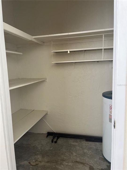 For Rent: $1,600 (1 beds, 1 baths, 1053 Square Feet)