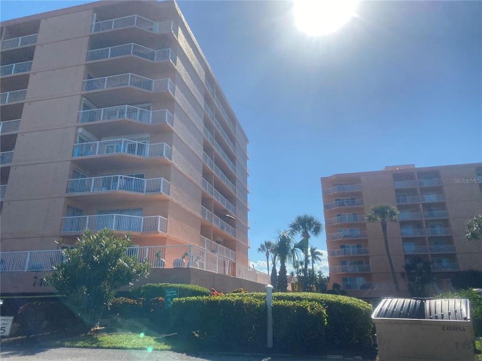 For Sale: $560,000 (3 beds, 2 baths, 1480 Square Feet)