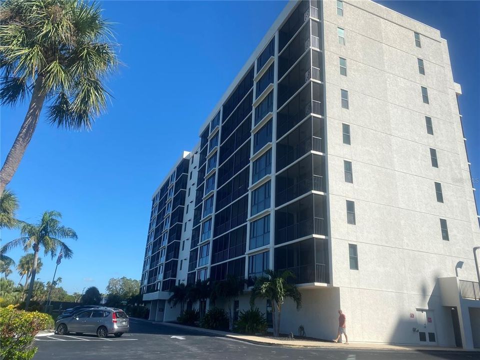 For Sale: $560,000 (3 beds, 2 baths, 1480 Square Feet)