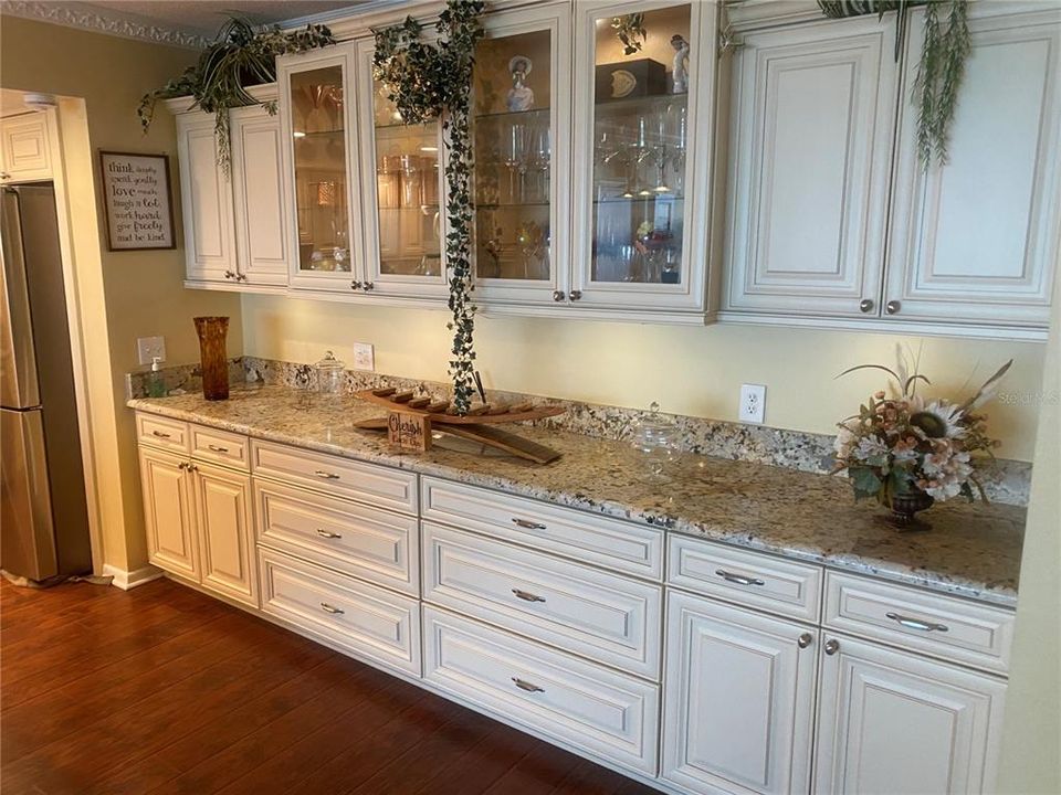 For Sale: $560,000 (3 beds, 2 baths, 1480 Square Feet)