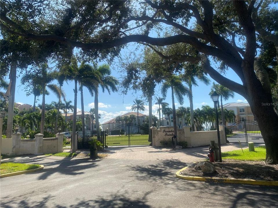 For Sale: $560,000 (3 beds, 2 baths, 1480 Square Feet)