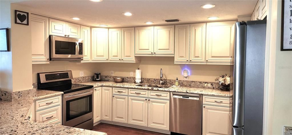 For Sale: $560,000 (3 beds, 2 baths, 1480 Square Feet)