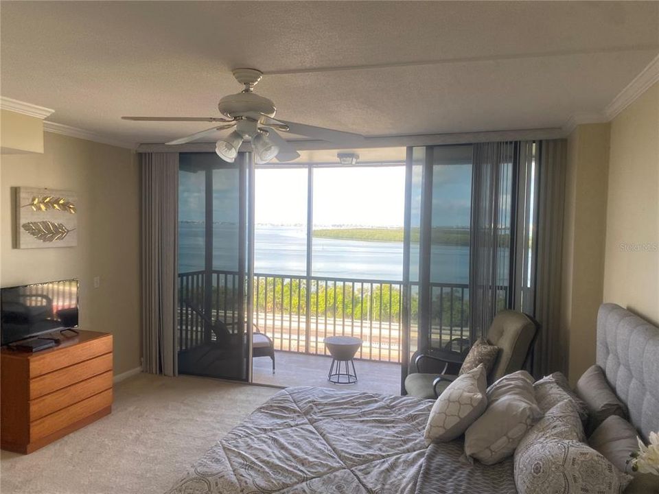 For Sale: $560,000 (3 beds, 2 baths, 1480 Square Feet)