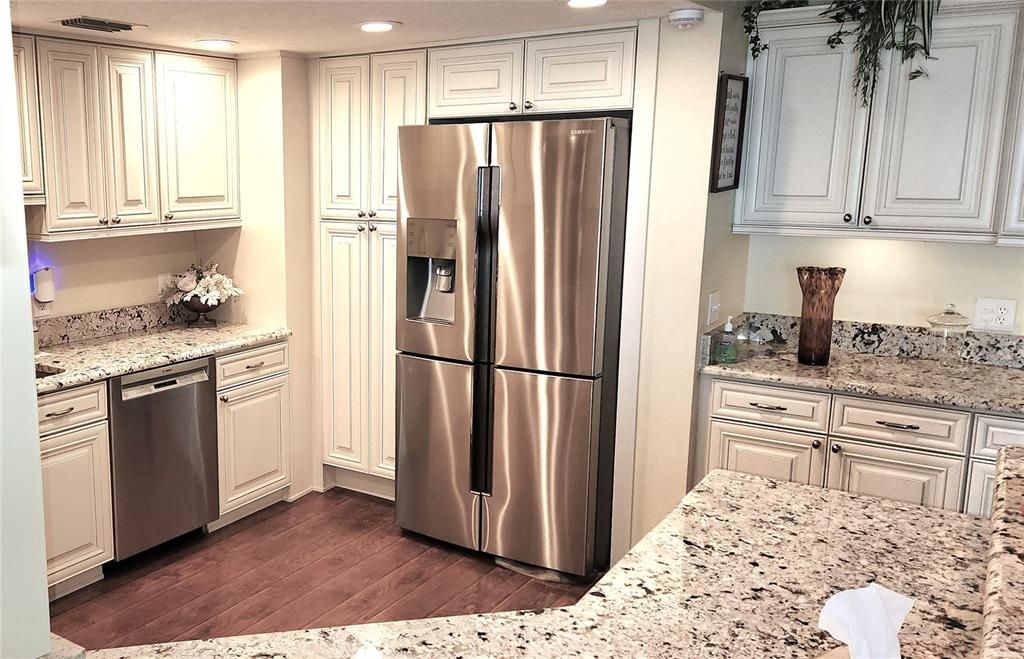 For Sale: $560,000 (3 beds, 2 baths, 1480 Square Feet)