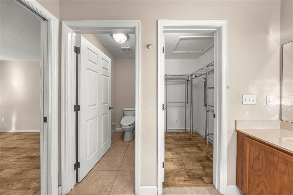 Activo con contrato: $370,000 (4 camas, 2 baños, 1817 Pies cuadrados)