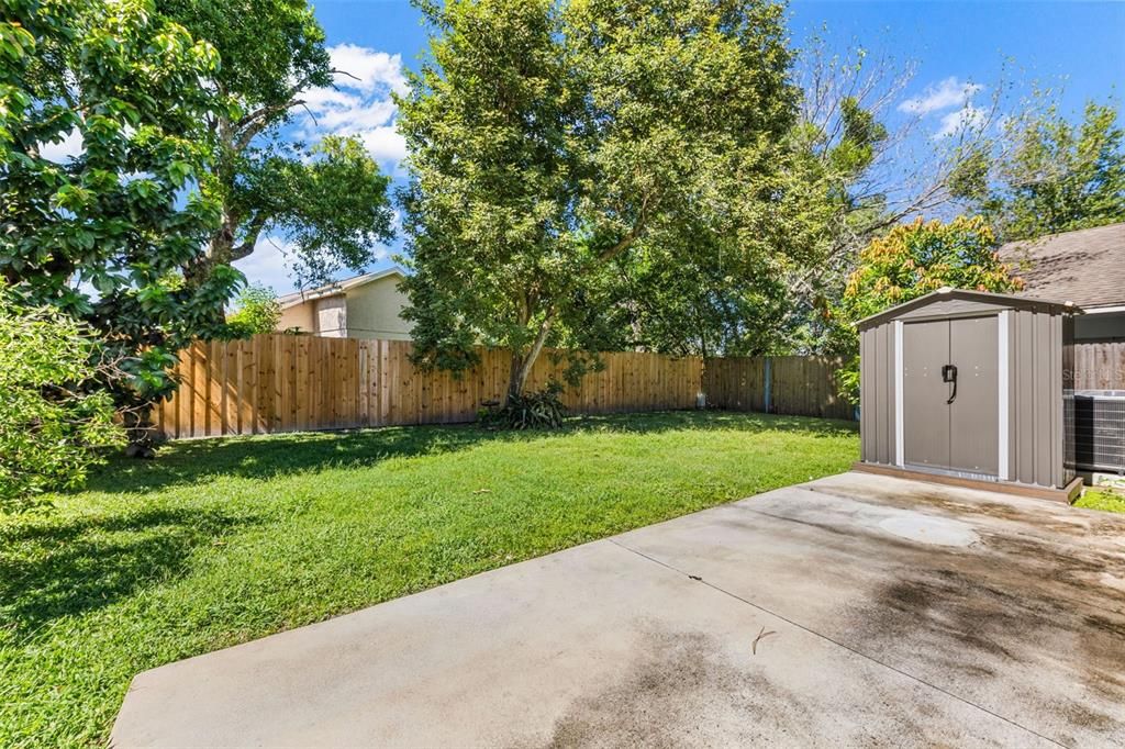 合同活跃: $345,000 (4 贝兹, 3 浴室, 1676 平方英尺)