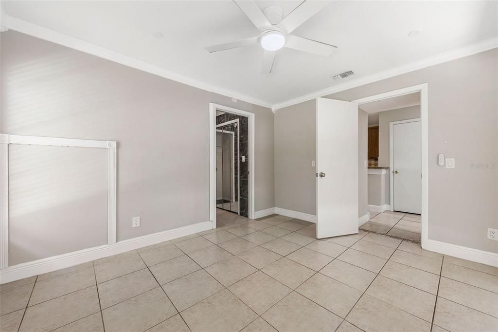 合同活跃: $345,000 (4 贝兹, 3 浴室, 1676 平方英尺)