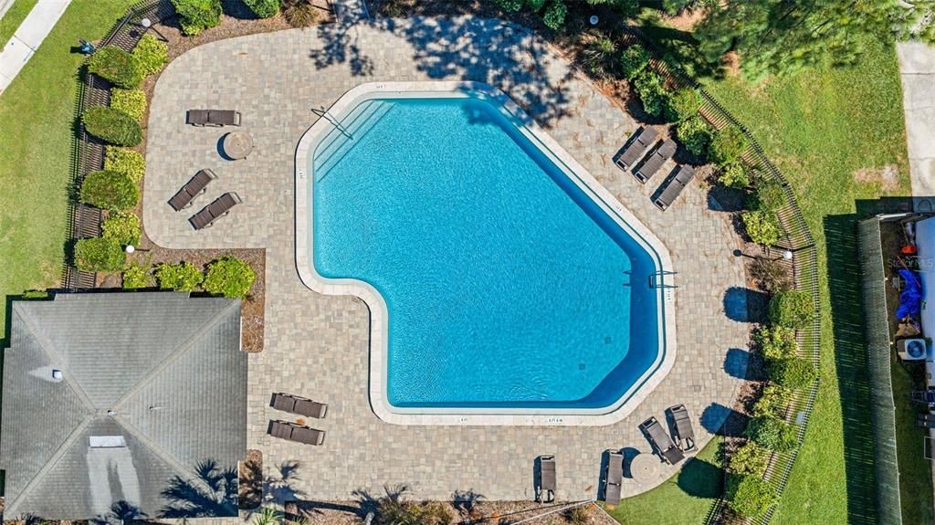 合同活跃: $345,000 (4 贝兹, 3 浴室, 1676 平方英尺)