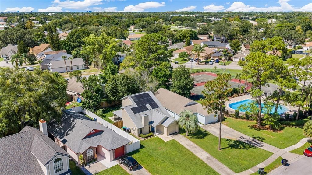 合同活跃: $345,000 (4 贝兹, 3 浴室, 1676 平方英尺)