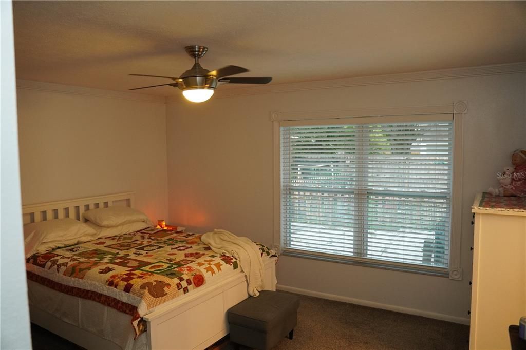 For Sale: $414,200 (3 beds, 2 baths, 1381 Square Feet)